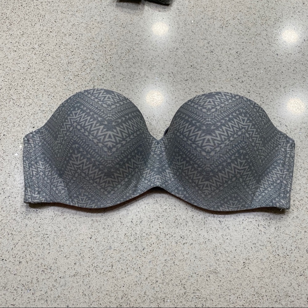 Victoria’s Secret PINK bra
